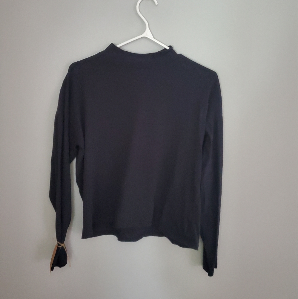 3/25$ Everlane Dark Dark Navy blue Top